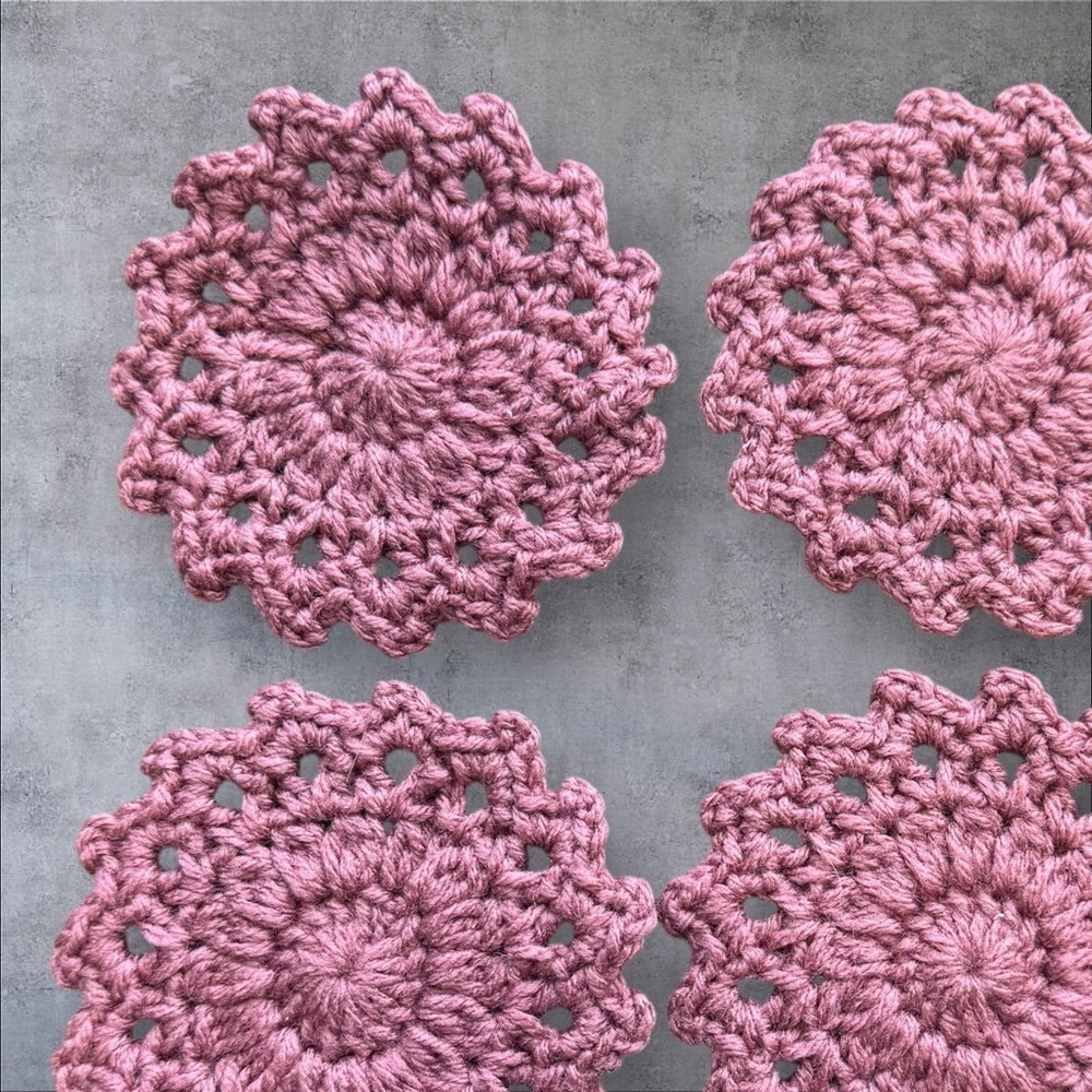 Set of 4 Handcrafted Pink Crochet Coaster - Picture 6 of 8